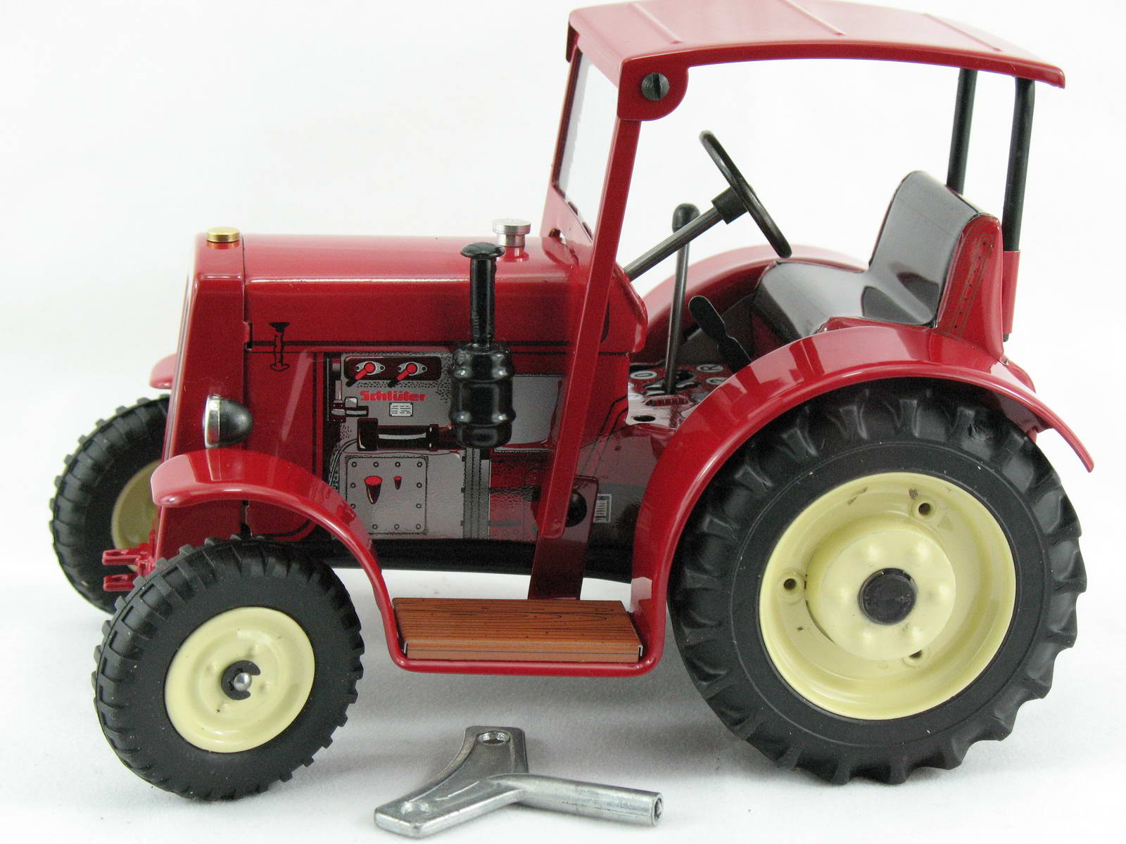 Traktor Schlüter DS 25 mit Dach, rot, Kovap-Neuheit 2019 – Blechspielzeug