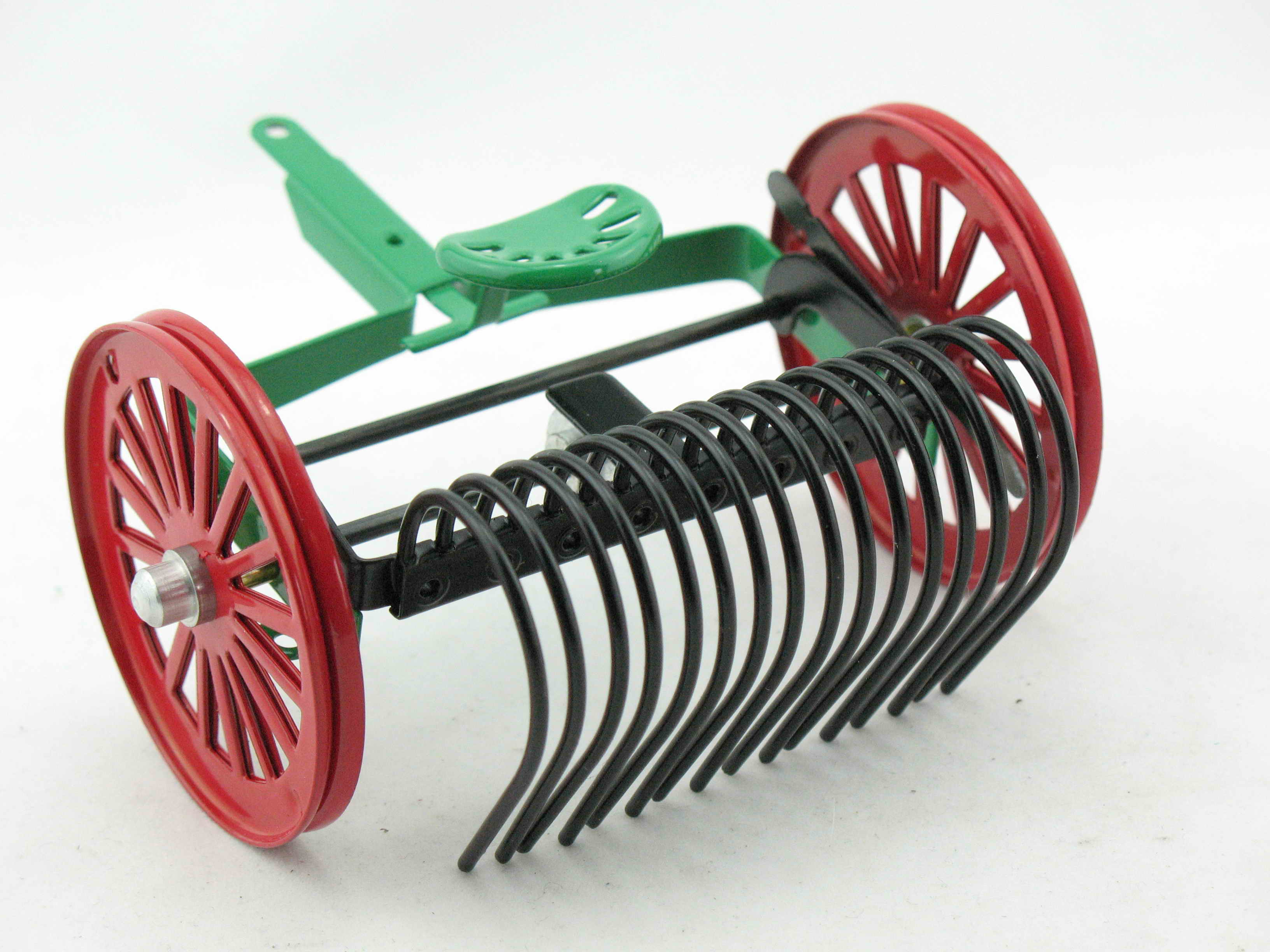Traktor Zubehör Schlepprechen von KOVAP - Blechspielzeug