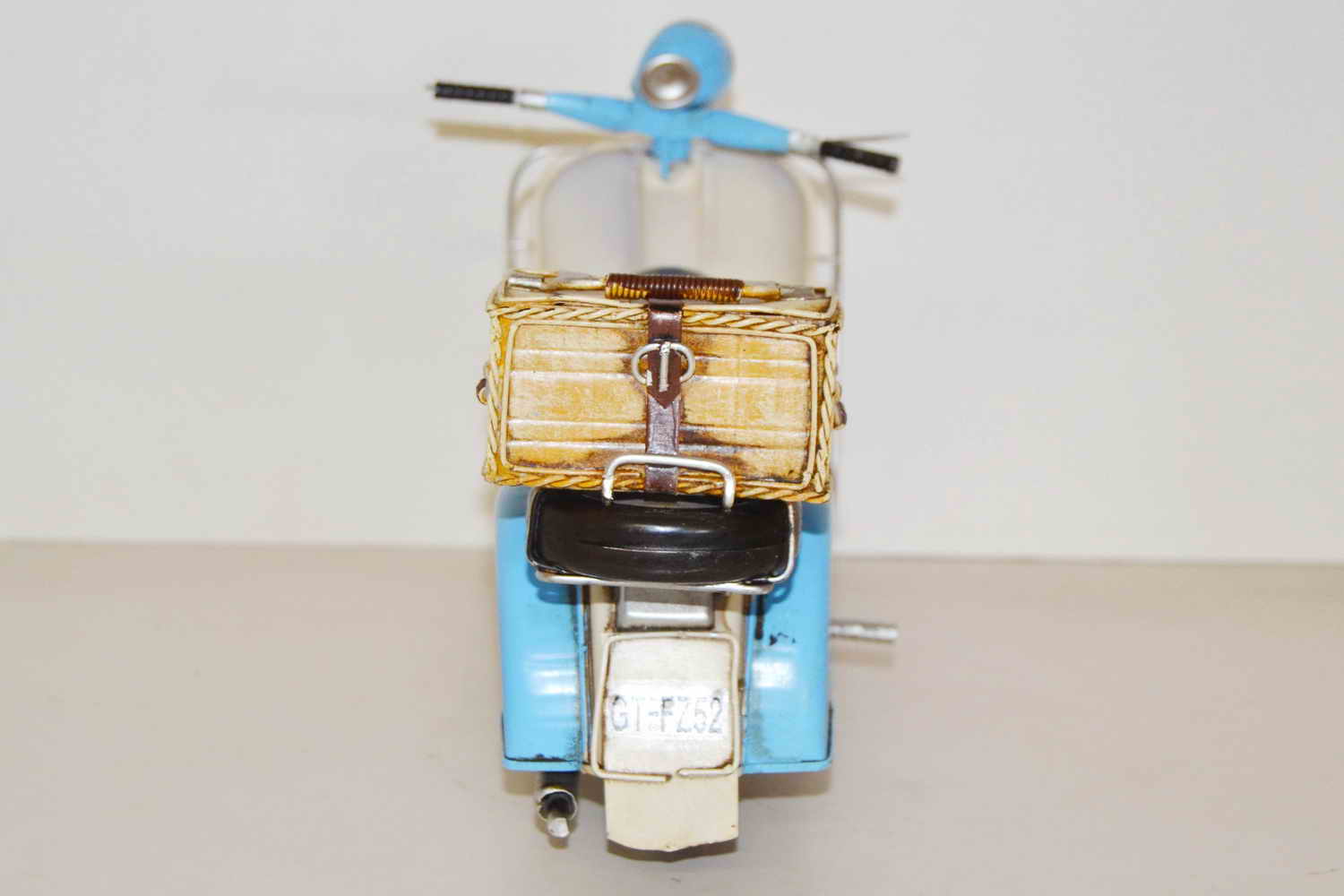 Blechmodell - Roller mit Koffer 1965