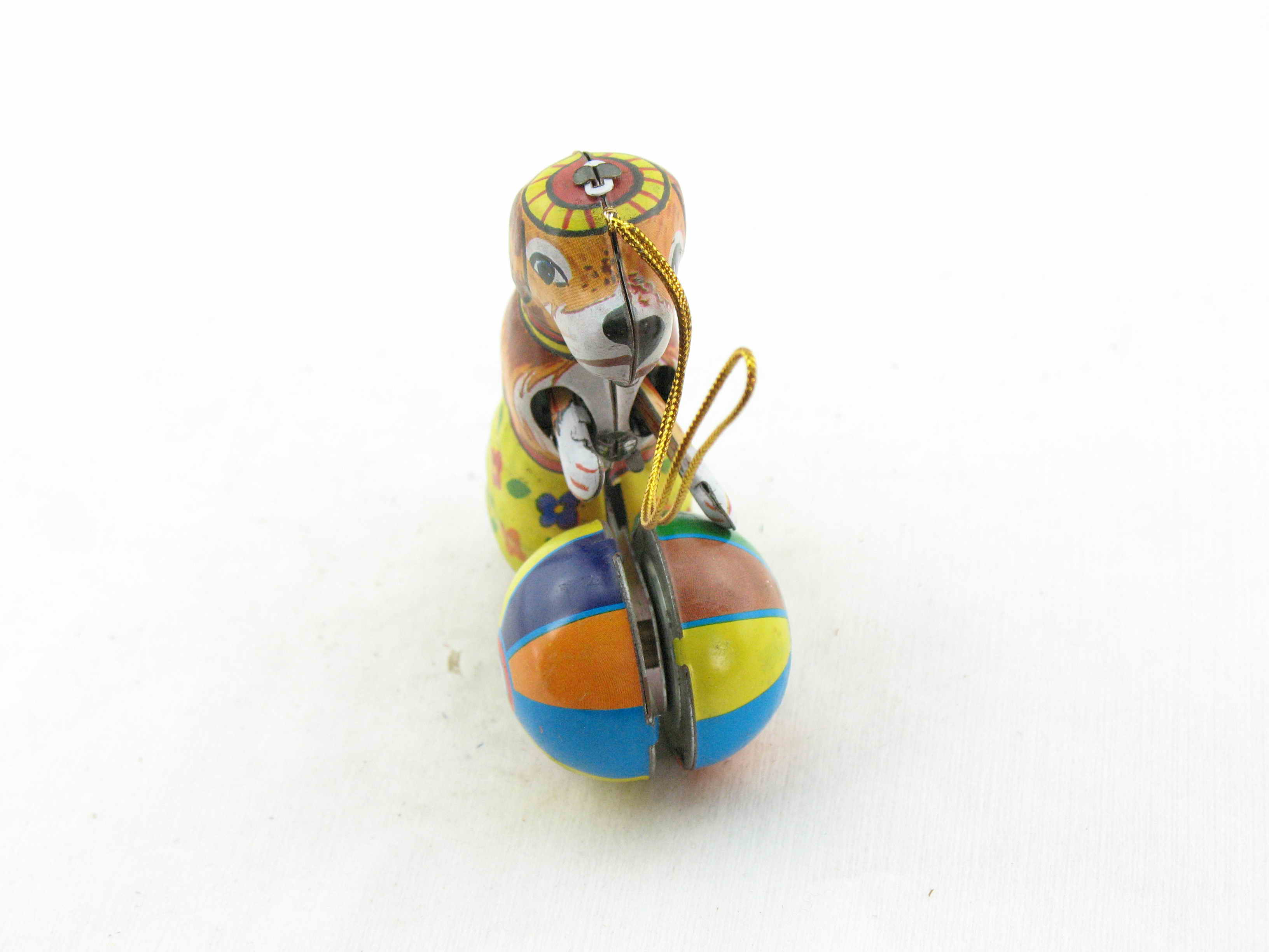 Blechspielzeug - Deko-Hund mit Ball