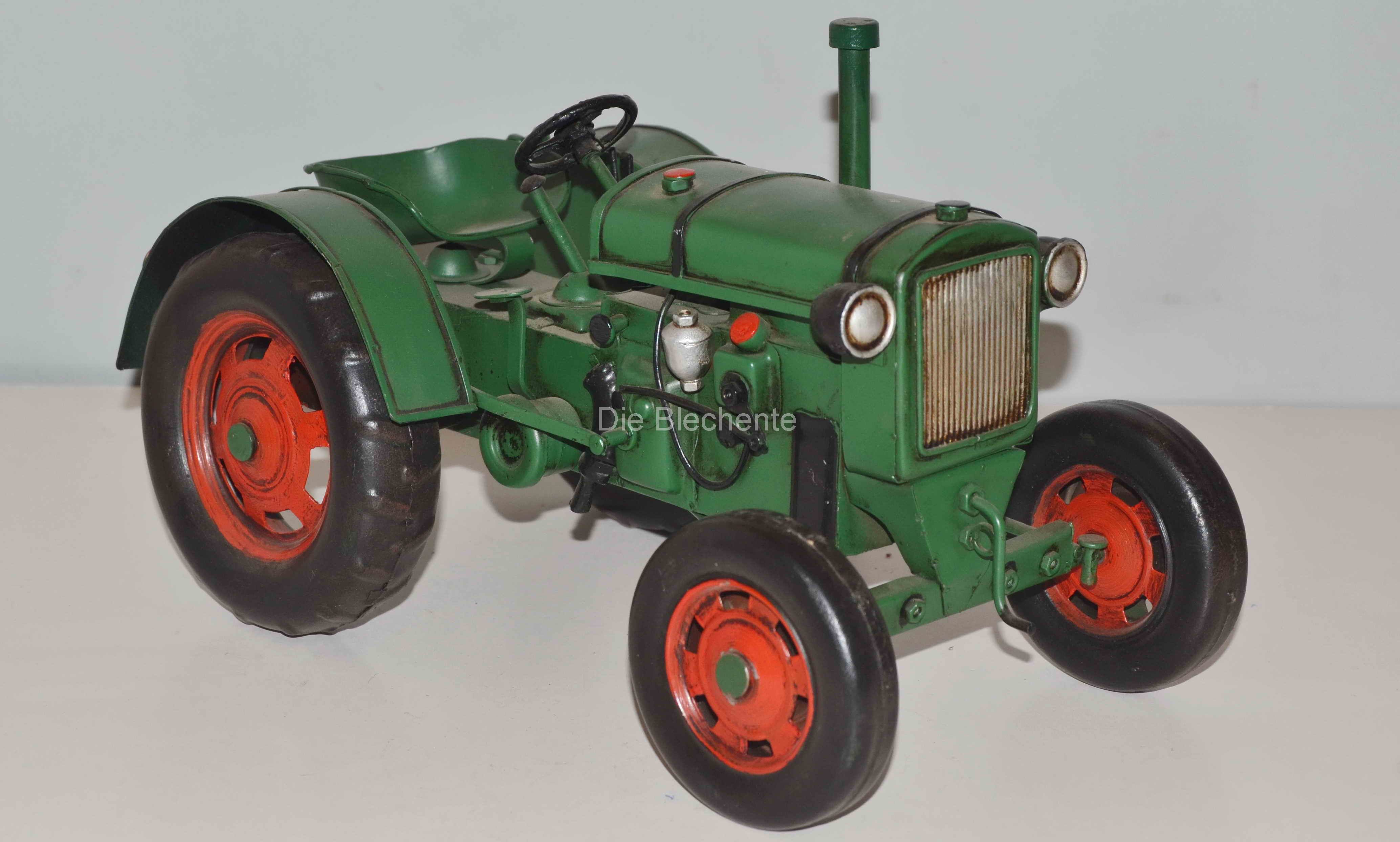 Blechmodell - Traktor, Schlepper Deutz 1949 ca. 28 cm