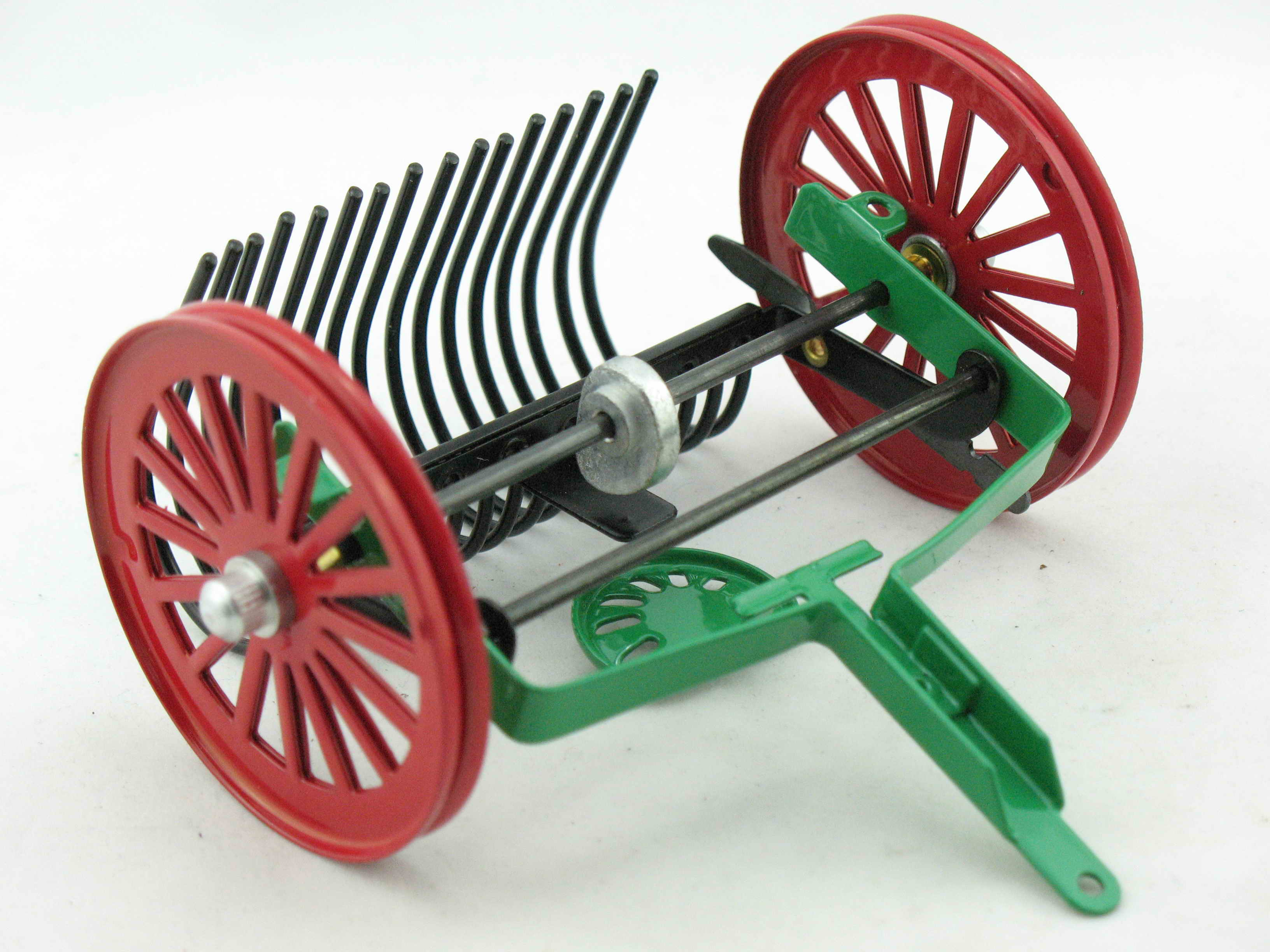 Traktor Zubehör Schlepprechen von KOVAP - Blechspielzeug